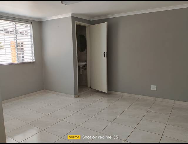 67M² BUSINESS TO LET IN DALVIEW